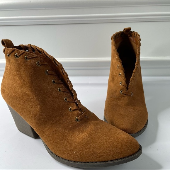 Coconuts by Matisse Alicia saddle woven heeled ankle boots size 10 - Picture 1 of 6